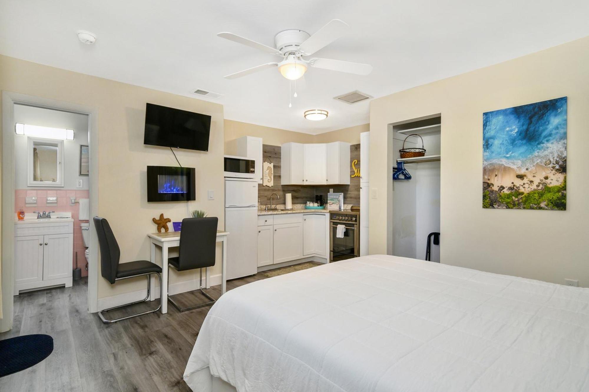Latitude 26 Waterfront Boutique Resort - Fort Myers Beach Exterior foto